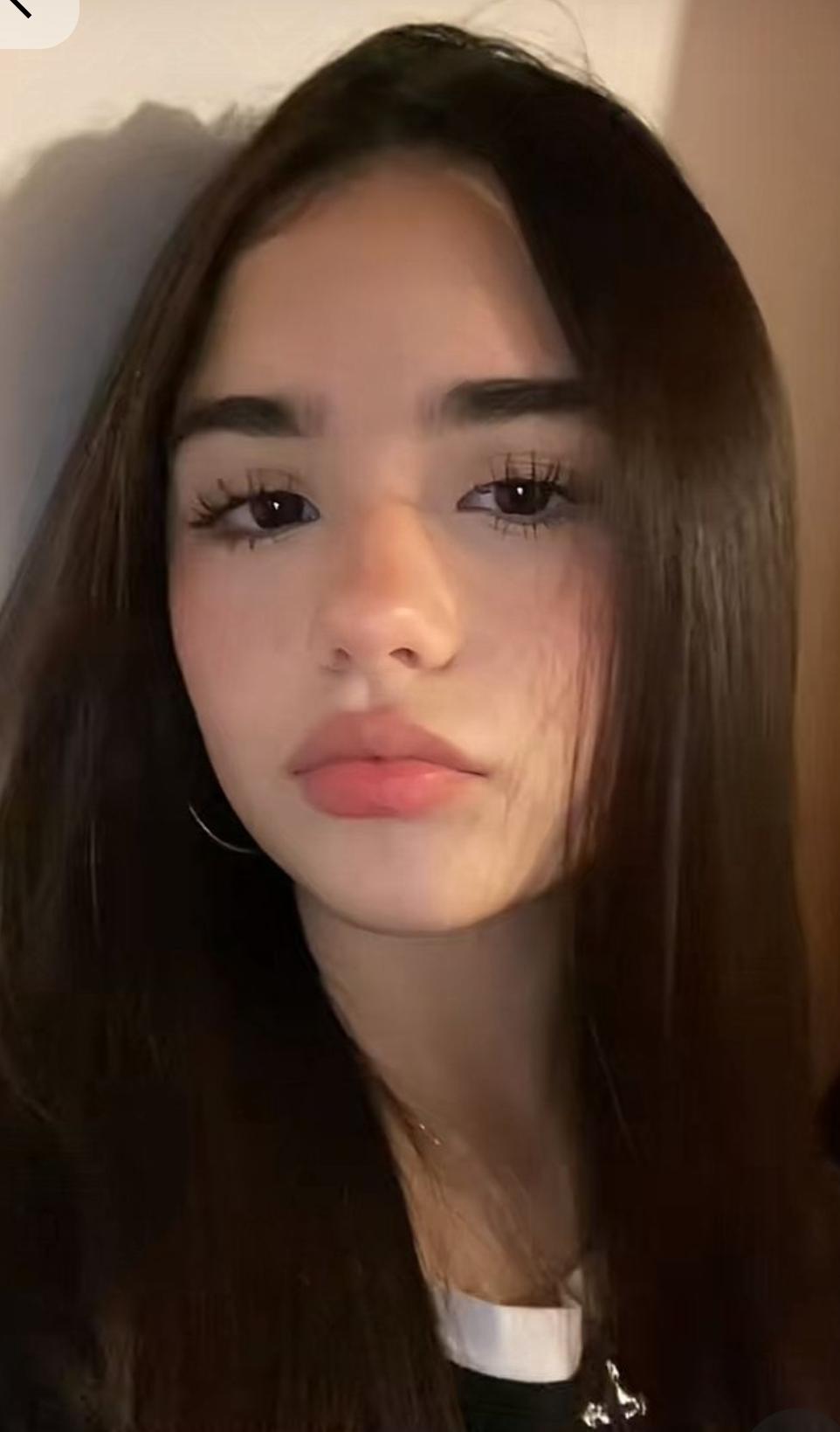 <em>Ana Sofía C.</em>